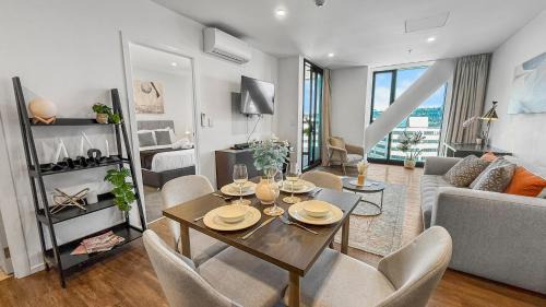 Ellerslie Sanctuary- Modern, quality apartment