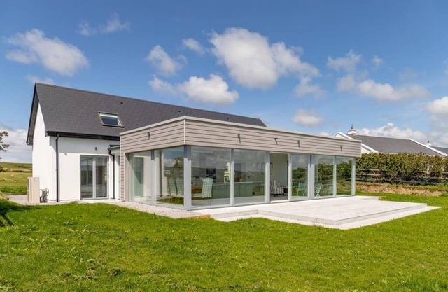 Ellery Lodge - Luxury Family Holiday Home