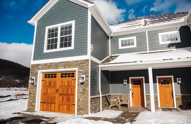 Ellicottville Getaway - Cozy, NEWLY built townhouse with 4 bedrooms and 2.5 bath