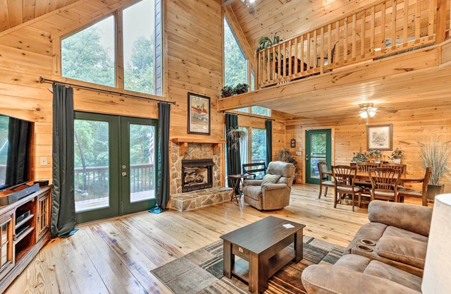 Ellijay Resort Cabin w/ Deck + Enclosed Porch!