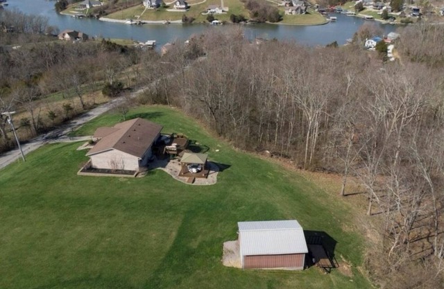 Ellis Estates next to the Ark & Lake.