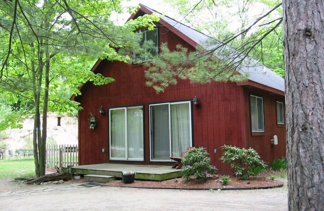 Chalet - Ellis Lake Resort - Interlochen / Traverse City