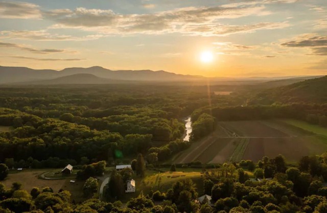 Elmhurst House - Top Floor - 3bd Catskill Mtn View