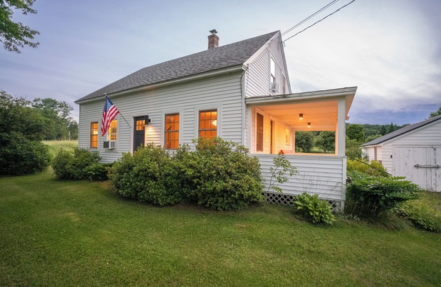 Elmore Views Farmhouse