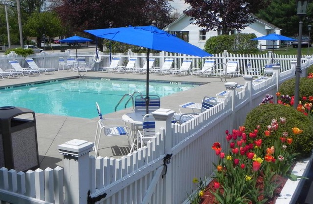 Elmwood Resort Hotel