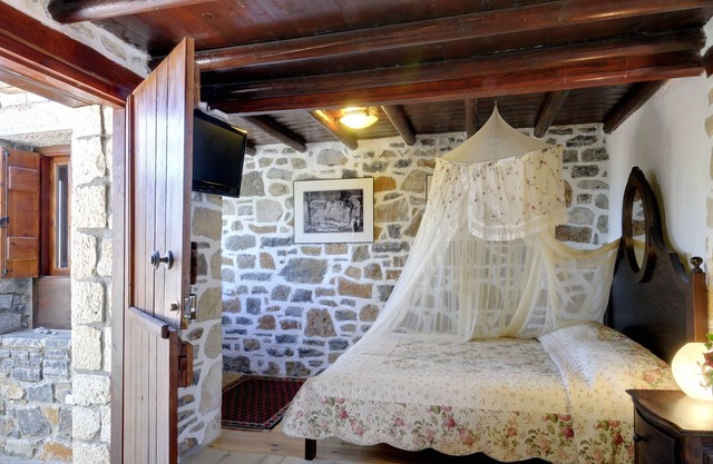 Elounda Traditional Art Suites