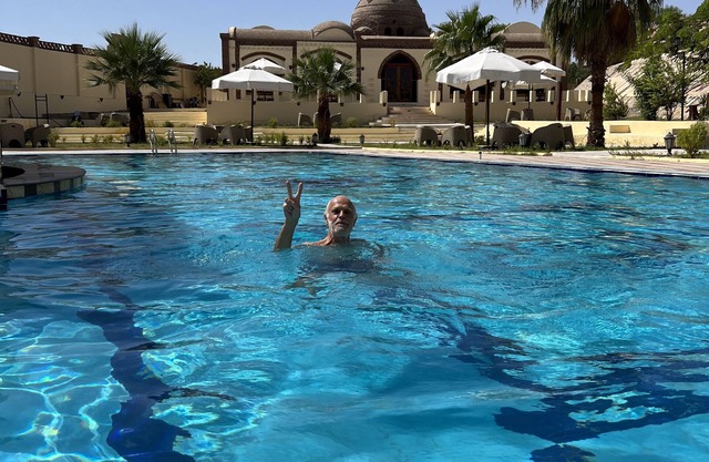 Elphardous Oasis Hotel