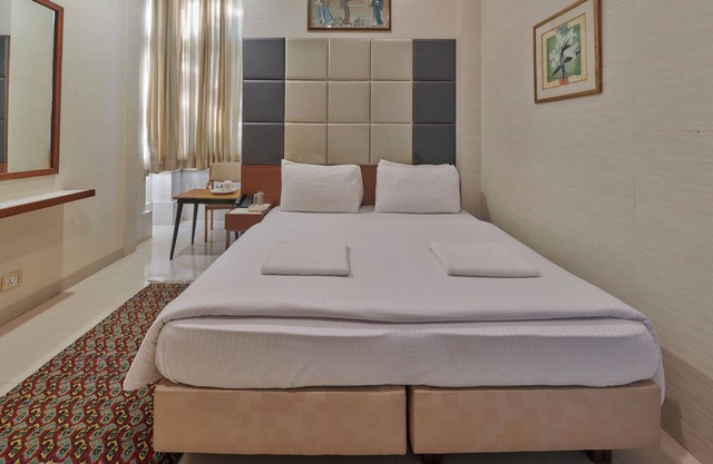 Elphinstone Hotel