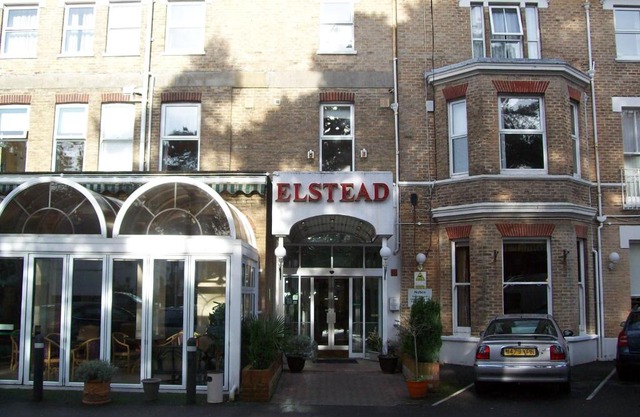Elstead Hotel