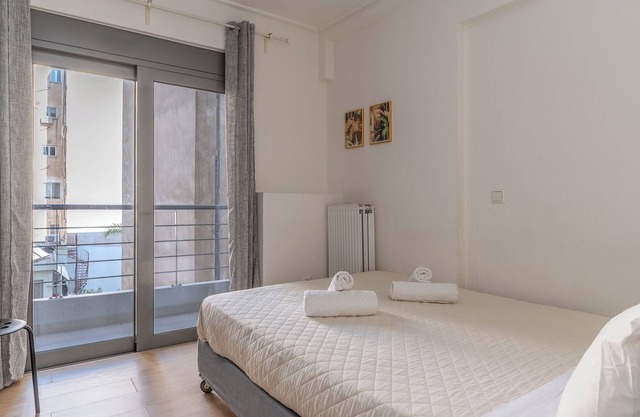 Elvita Apartments