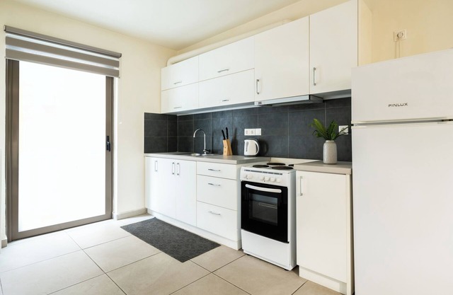 Elysee Apartments 9 B