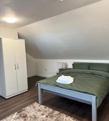 EM HOME - Room 4