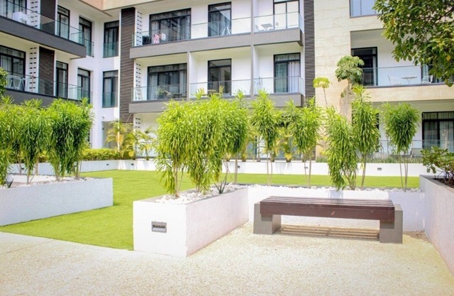 Embassy gardens luxury by Cozy