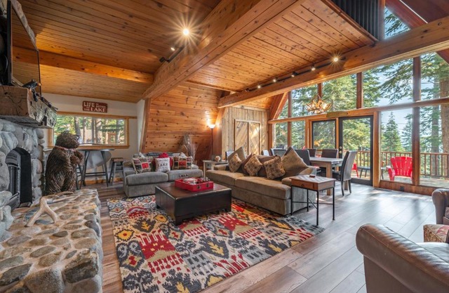 Ember Ridge Retreat by Tahoe Getaways - 3BR Pet-Friendly Carnelian Bay Rental w Fenced Yard, Ping Pong, Hot Tub, Near Northstar