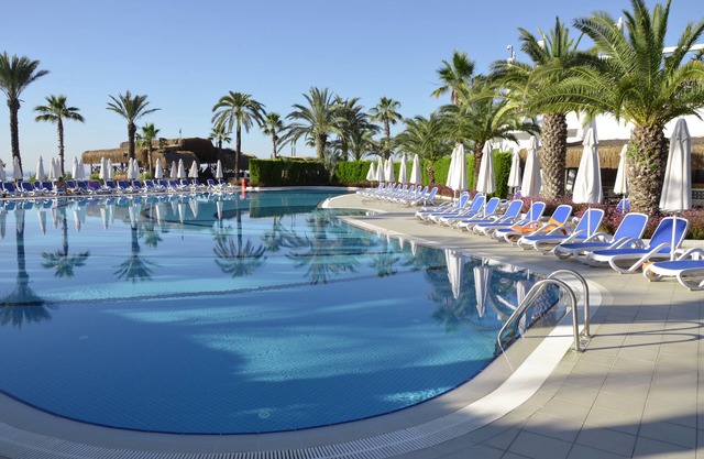 Emelda Sun Club