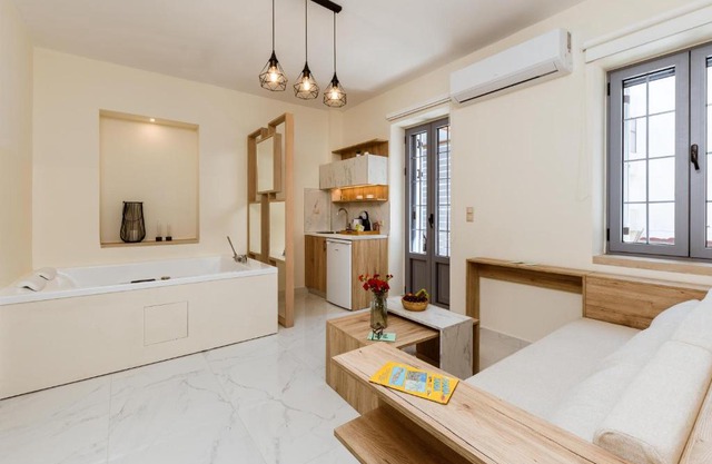 Emeli Suites