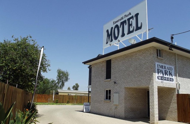 Emerald Park Motel