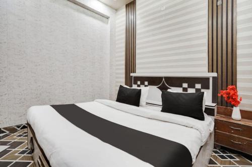 EMERGE HOTEl