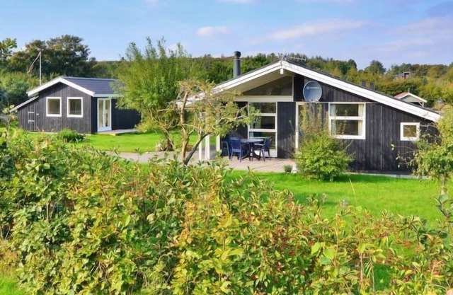 "Emille" - 300m to the inlet by Interhome