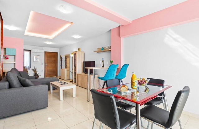 Emmanouel Maisonette near the Sea