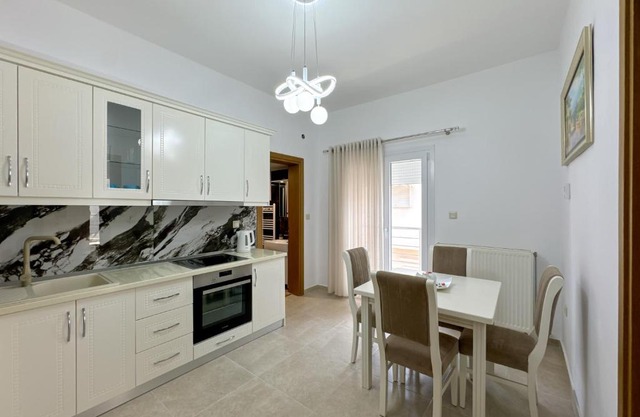 Empire Apartment 3