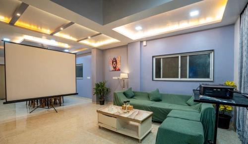 EMPYREAN STAY Il BAGHEERA VILLA ll 4BHK II AC II POOL II LUXURY