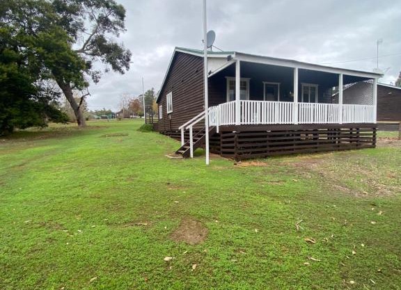 Emu Cottage