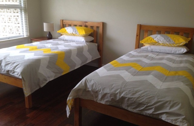Emu Point Beach Cottages: Oyster Cottage- pet friendly accommodation