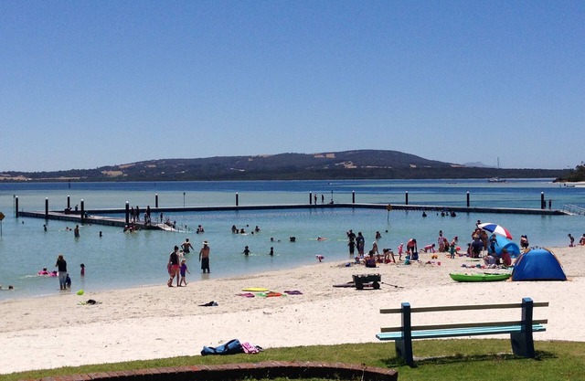 Emu Point Beach Cottages: Cockleshell Cottage-pet friendly
