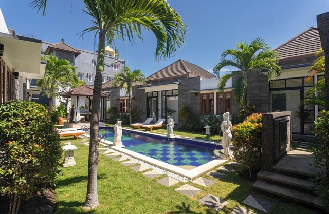 Emy Sanur