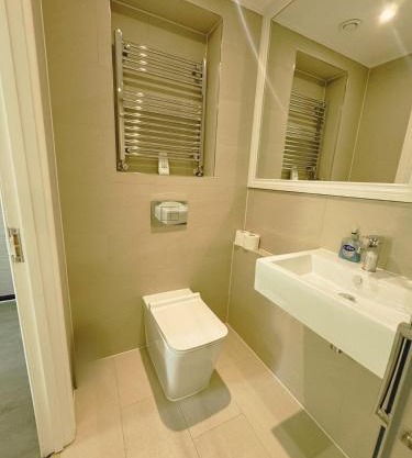 En-suite Double Room Park Royal with off-site Gym Access