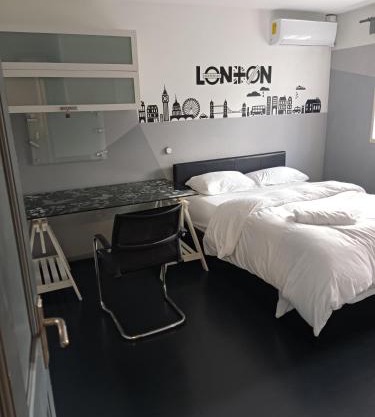 En-suite Soft Water Air Conditioning TV NEO