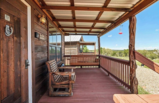 Enchanted Rockview Cabin 4 - Accessible | 2 Queens