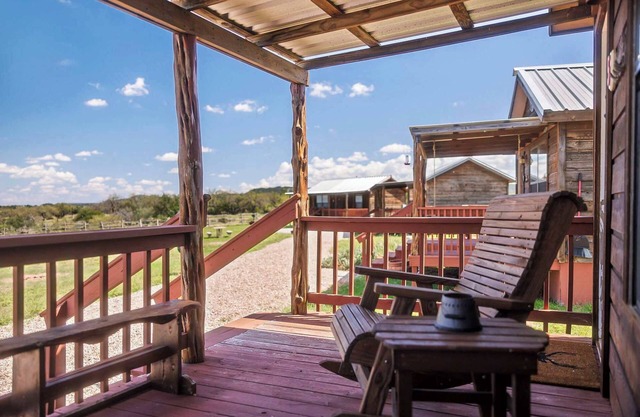 Enchanted Rockview Cabin 5 - 2 Queen beds