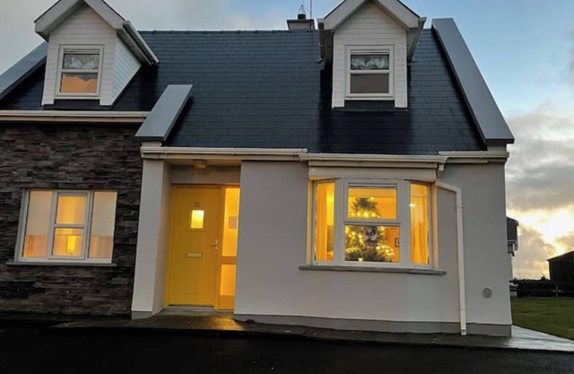 Enchanting 3-bedroom house with WiFi in Liscannor, perfect base for exploring