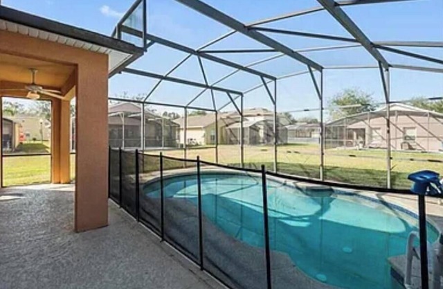Enchanting 4-bedroom house in Davenport