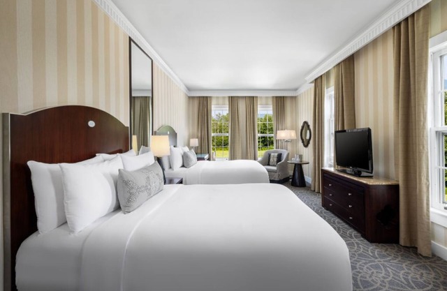 Enchanting Equinox | 2 Queen Room + Fine Cuisine