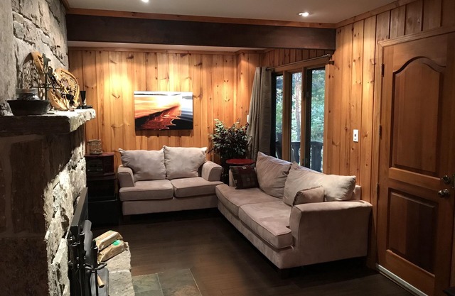 Enchanting Family/Work Escape (with high speed wi-fi)!