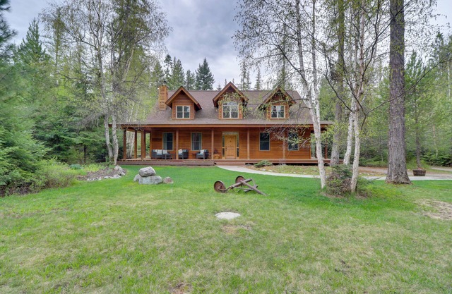 Enchanting Glacier Park Getaway by Flathead Lake!