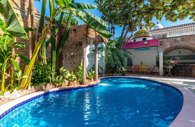 House 5 | Hacienda Lord Twigg.