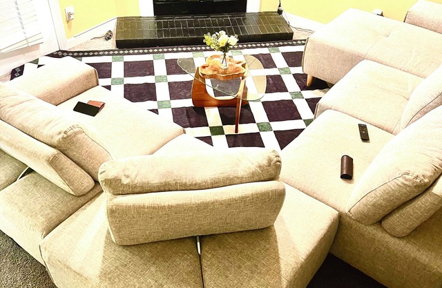Enchanting townhome with AC in vibrant Raleigh