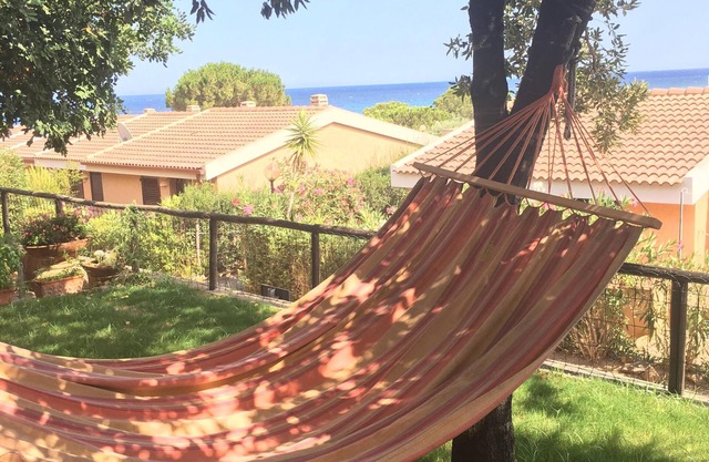 VILLA ENCANTADORA A POCOS METROS DEL MAR
