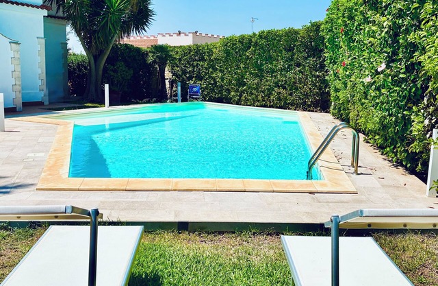 Enchanting villa with AC and pool in picturesque Plemmirio