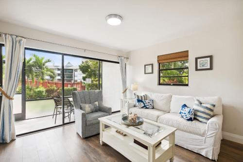 End Unit - Renovated Resort Views and Close to the Lobby