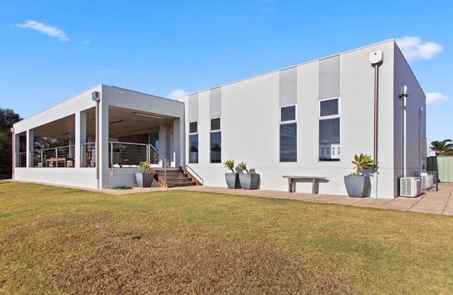 Endeavour View es una fantástica y moderna casa de vacaciones de 4 dormitorios.