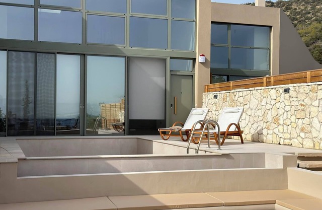 Endogeios Luxry Villas - Skaloma Loutraki Corinth Superior Villa - Keep Calm