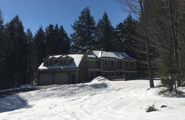Hermosa casa de esquí ubicada a .2 millas de Sugarbush North