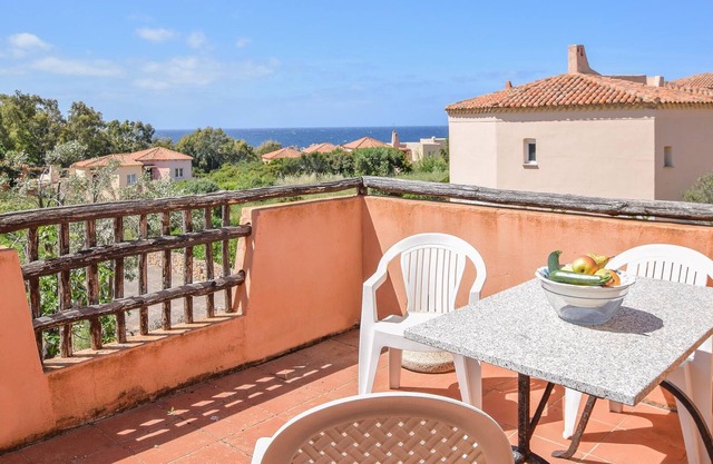 Alojamiento de 2 habitaciones en Trinità d'Agultu
