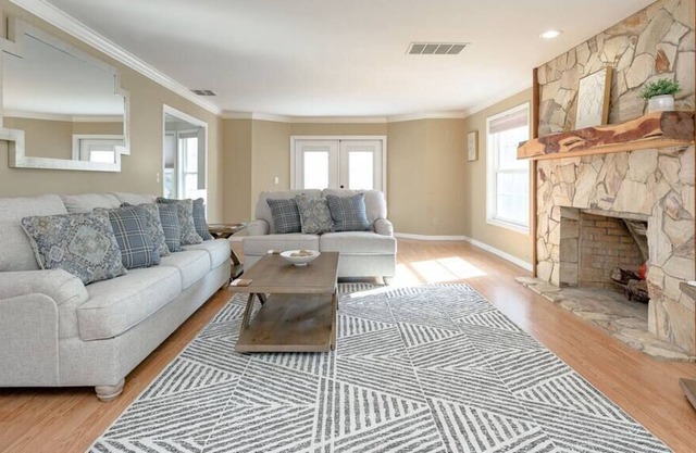 Enjoy Beautiful Ormond Beach 4BR Apt WiFi & Pool
