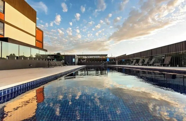 Enjoy luxury city living in this trendy apartment in the heart of Wagga’s CBD!